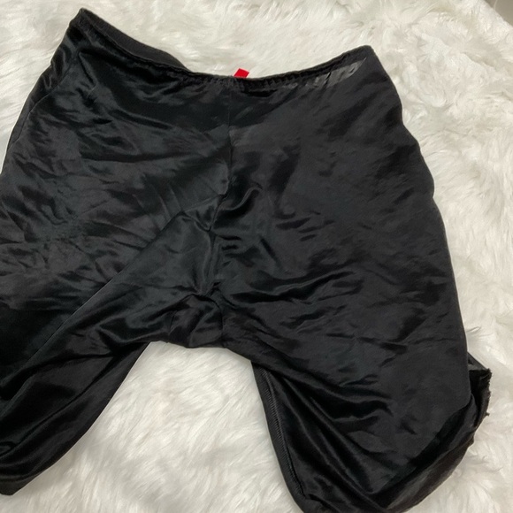 SPANX Black Midi Skirt and back Shorts - Picture 4 of 7